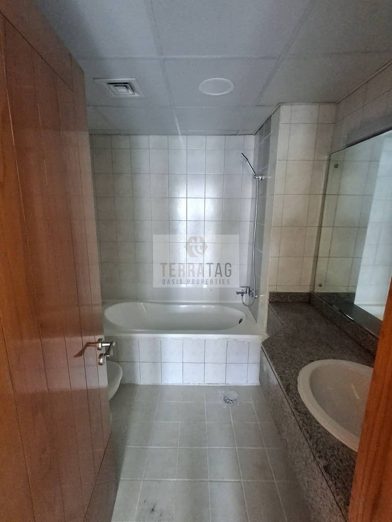 DEAL VACANT 2 BEDROOM WITH 3 BALCONY ONLY 1.245M - Image 14