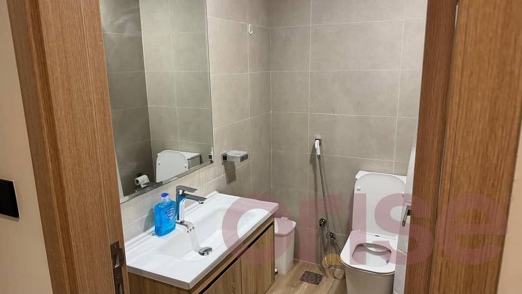 Urgent Rent! Spacious 1BR | Amazing Price | 3 Cheques | Vacant - Image 10