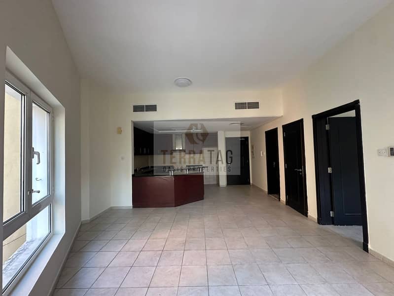 V TYPE | MED ST 3 1 BHK RIGHT NEXT TO METRO | 750K ONLY