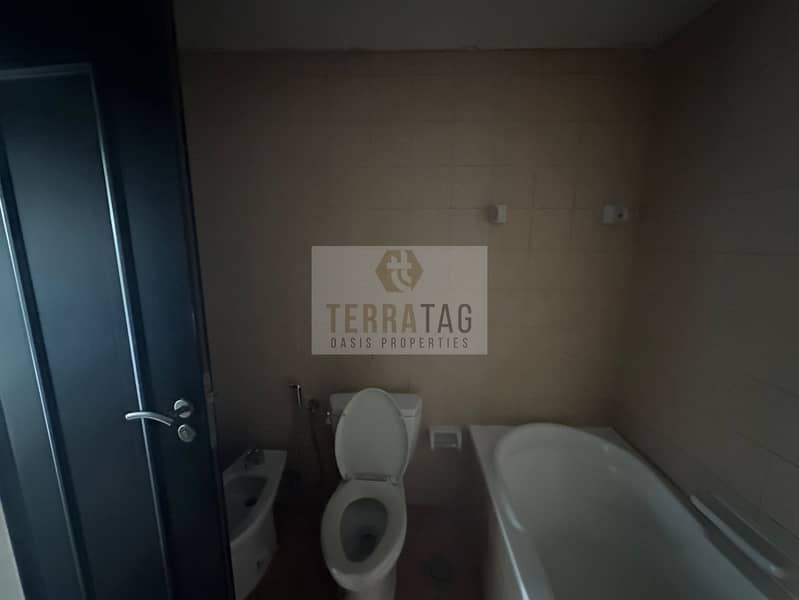 V TYPE | MED ST 3 1 BHK RIGHT NEXT TO METRO | 750K ONLY - Image 7