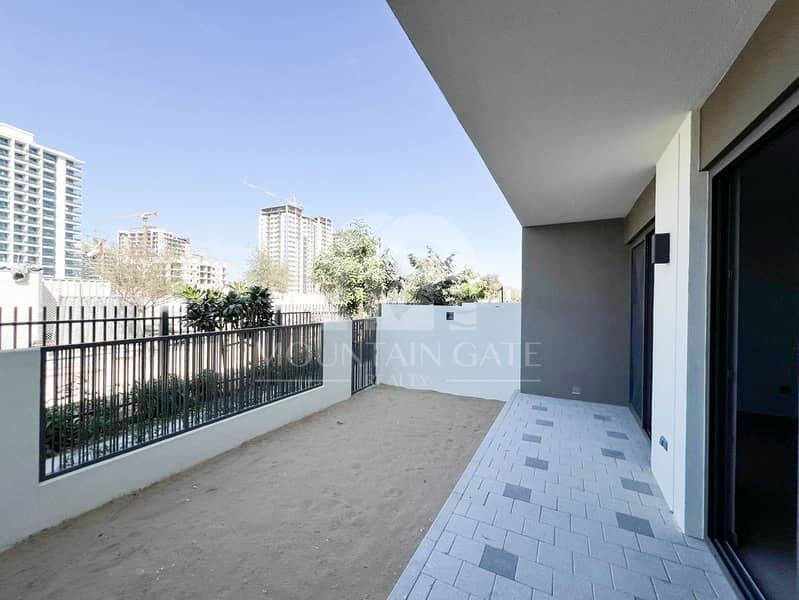 Single Row | Ready to Move In | Close to Pool - Image 15