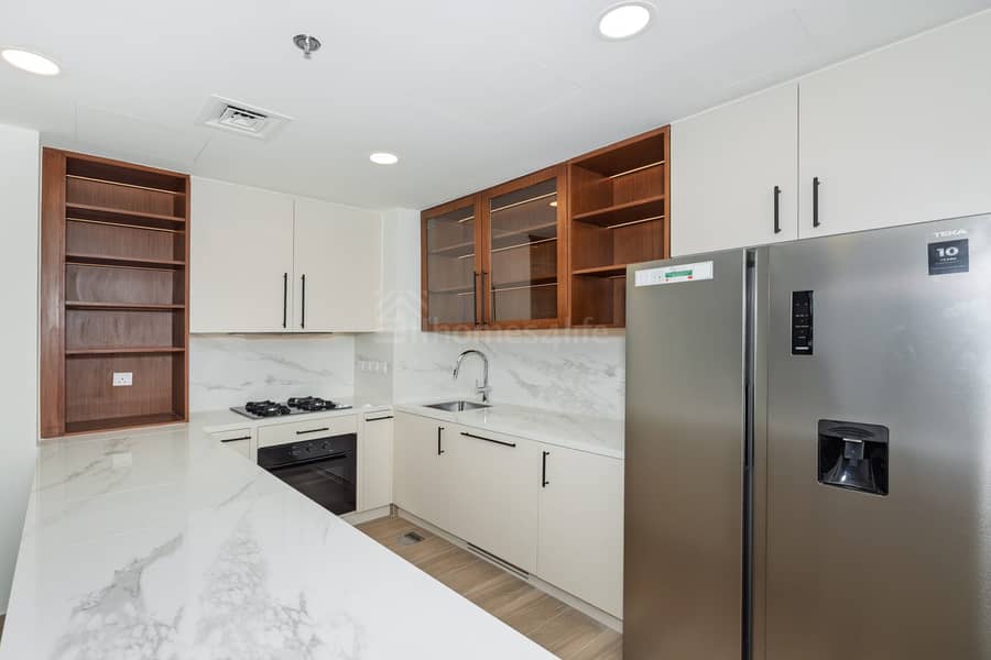 2 Master Beds | Open View | January