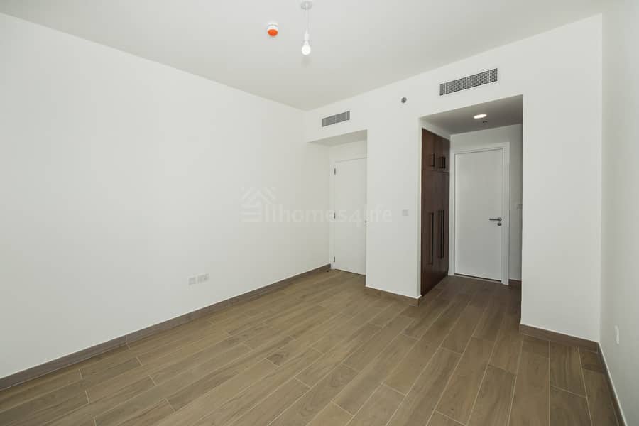 2 Master Beds | Open View | January - Image 8