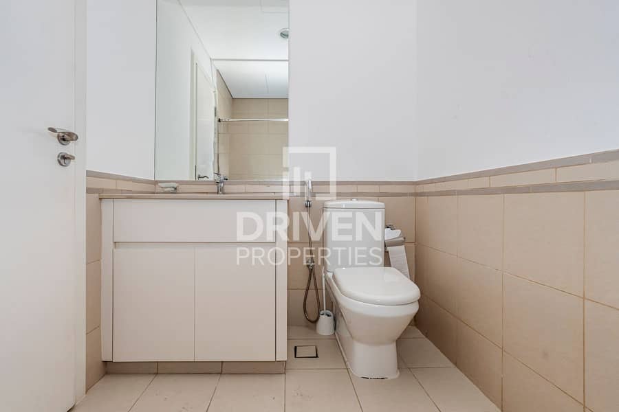 Vacant | Stunning Townhouse Views | Great Location - Image 12