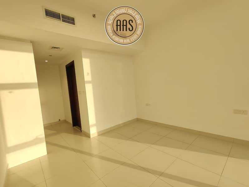 Brand new lavish huge 2bhk with Balcony Wardrobes