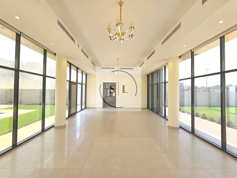 Luxury Modern Villa with Open Living Space