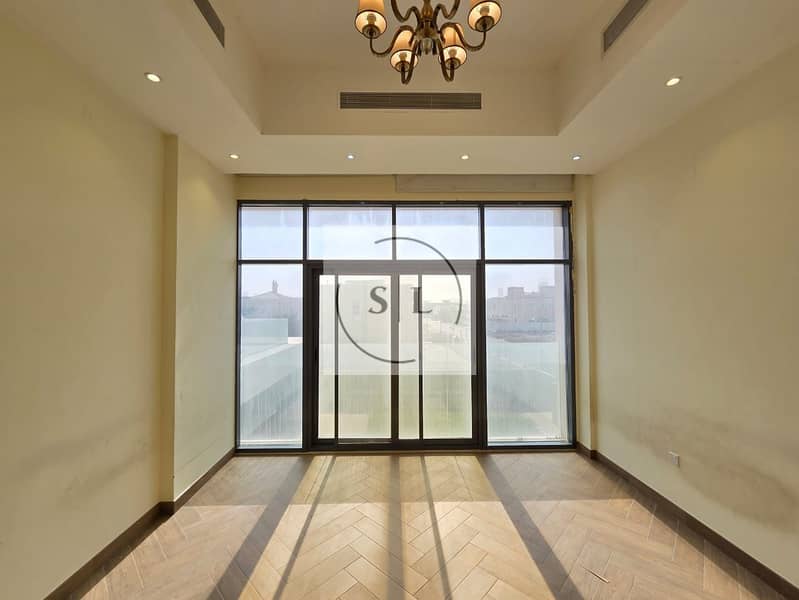 Luxury Modern Villa with Open Living Space - Image 17