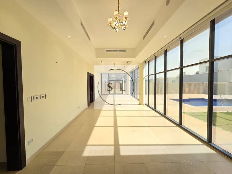 Luxury Modern Villa with Open Living Space - Image 20