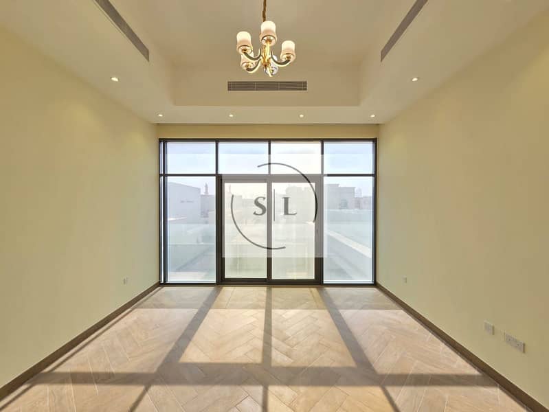 Luxury Modern Villa with Open Living Space - Image 24