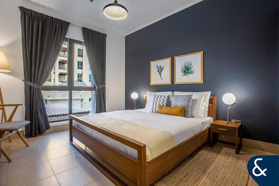 1 Bedroom | Burj Views | Guest Bathroom