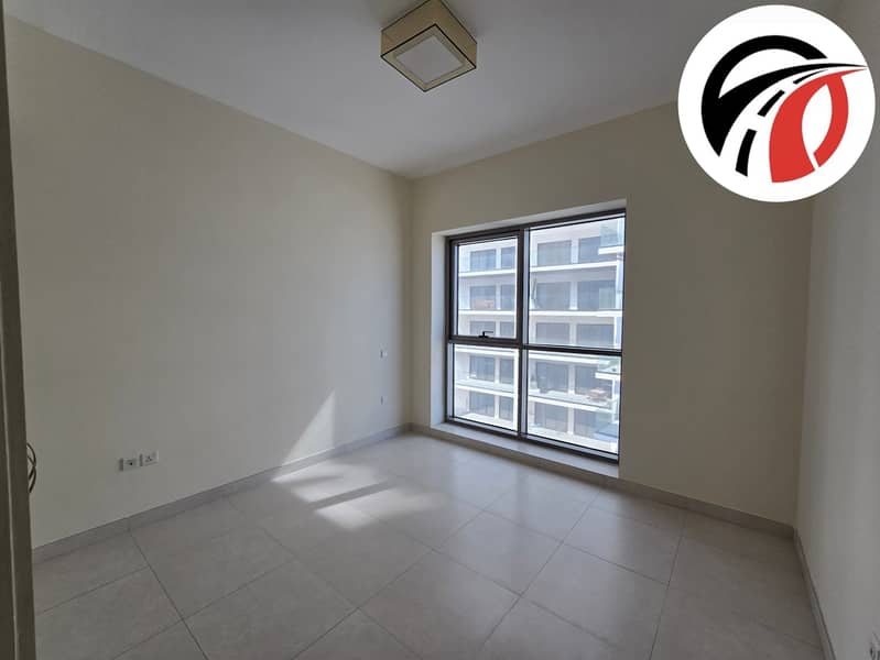 Creek View | High Floor | Prime Location