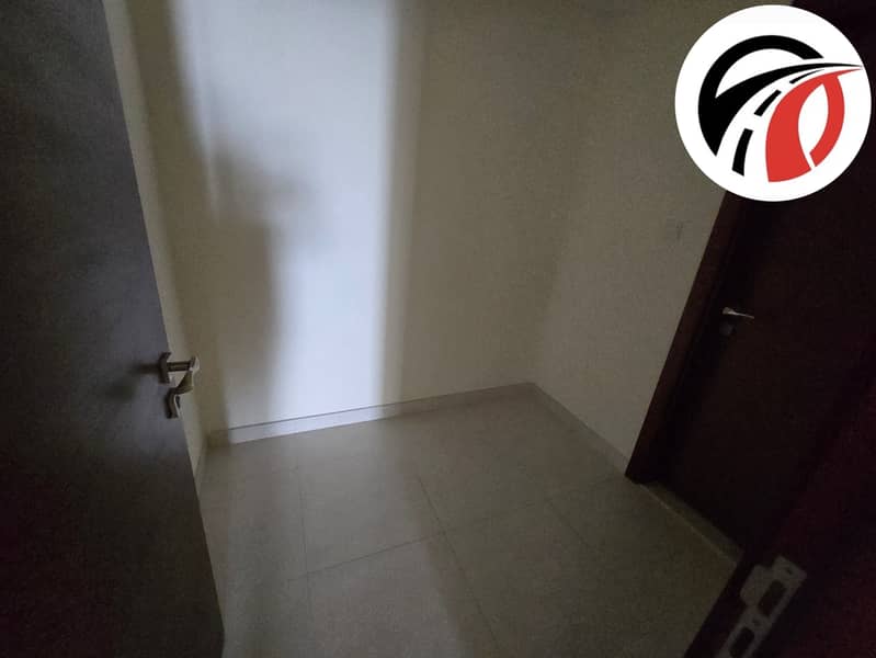 Creek View | High Floor | Prime Location - Image 15