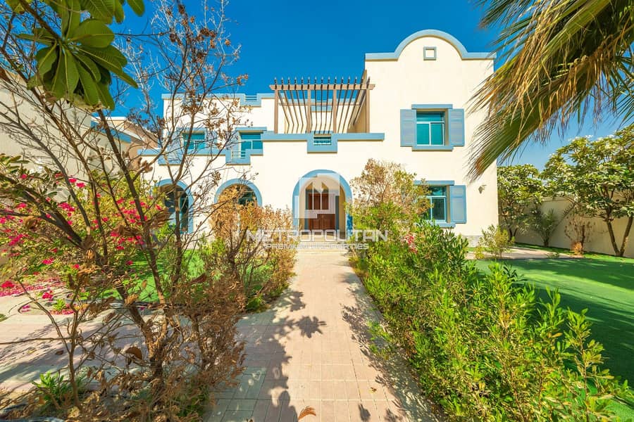 Corner | Single Row Villa in Best Location