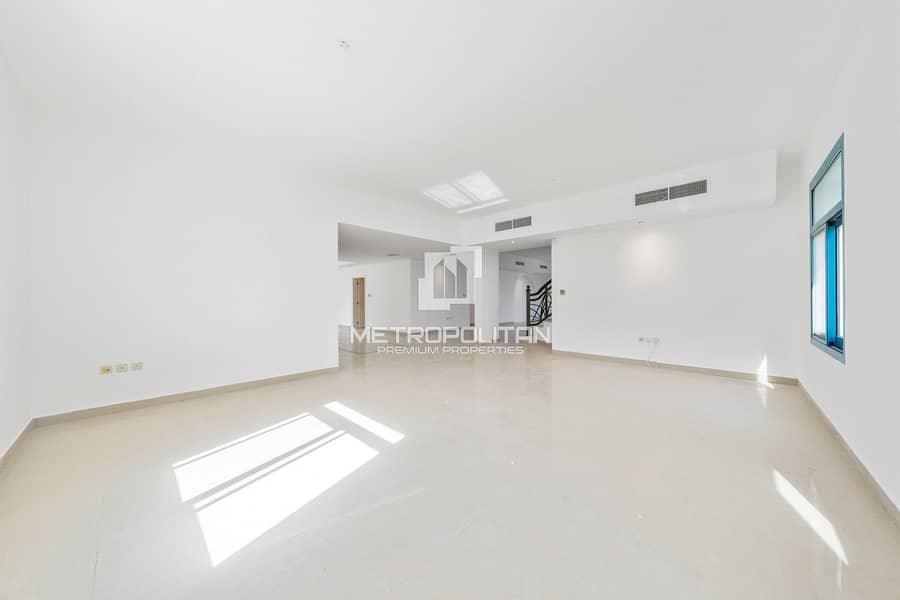 Corner | Single Row Villa in Best Location