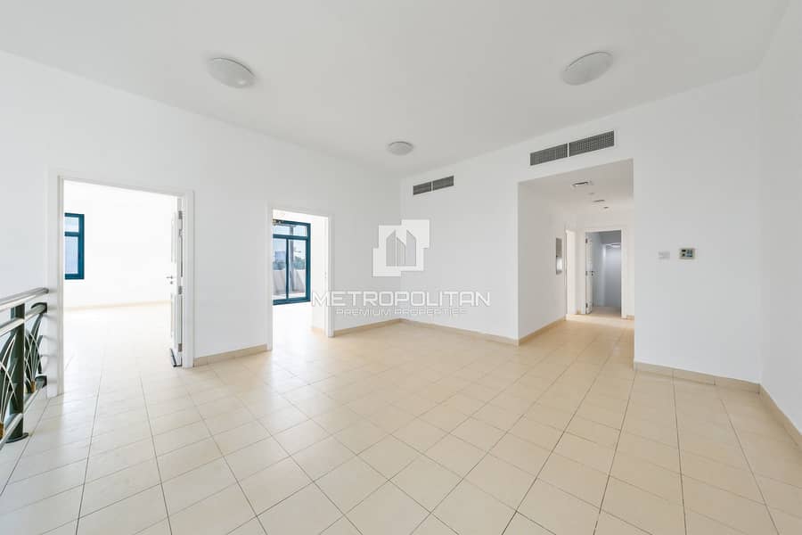 Corner | Single Row Villa in Best Location - Image 16