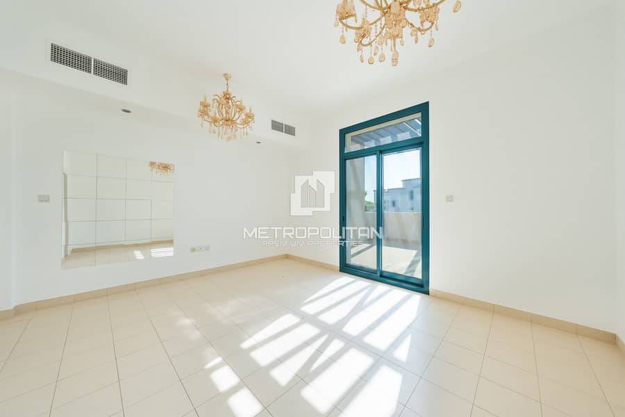 Corner | Single Row Villa in Best Location - Image 22