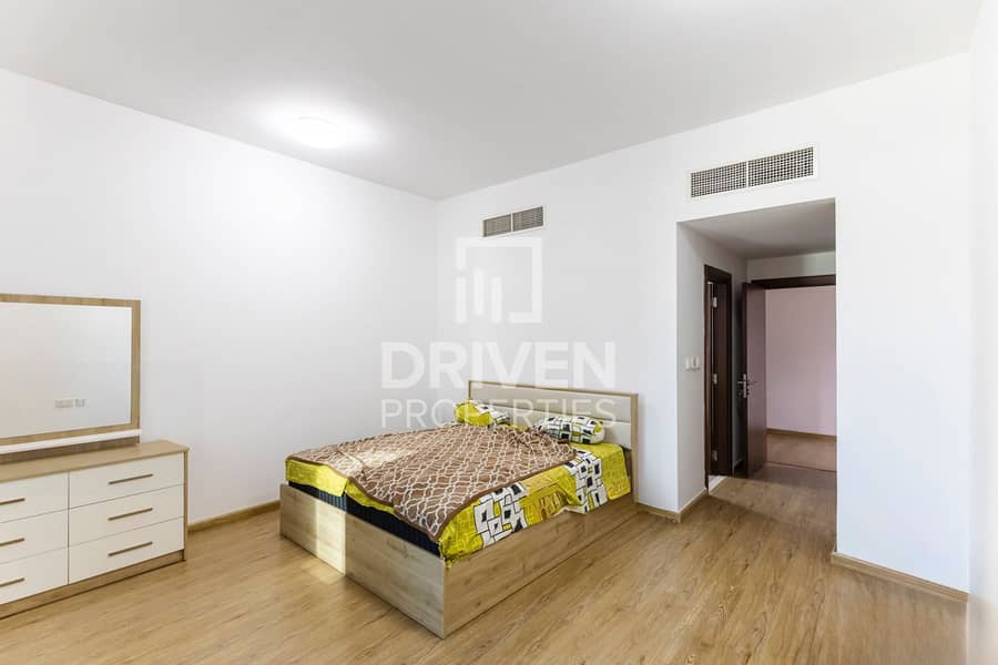 Fully Furnished | Mid Floor | Near Metro Station - Image 6