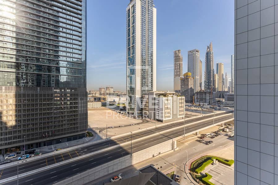 Fully Furnished | Mid Floor | Near Metro Station - Image 12