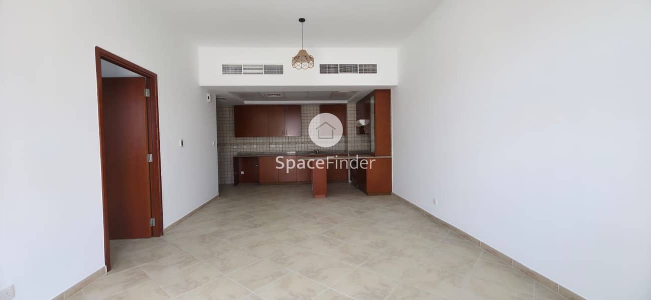 Large 1Bed Apartment | Sherlock House 1 | Prime Location