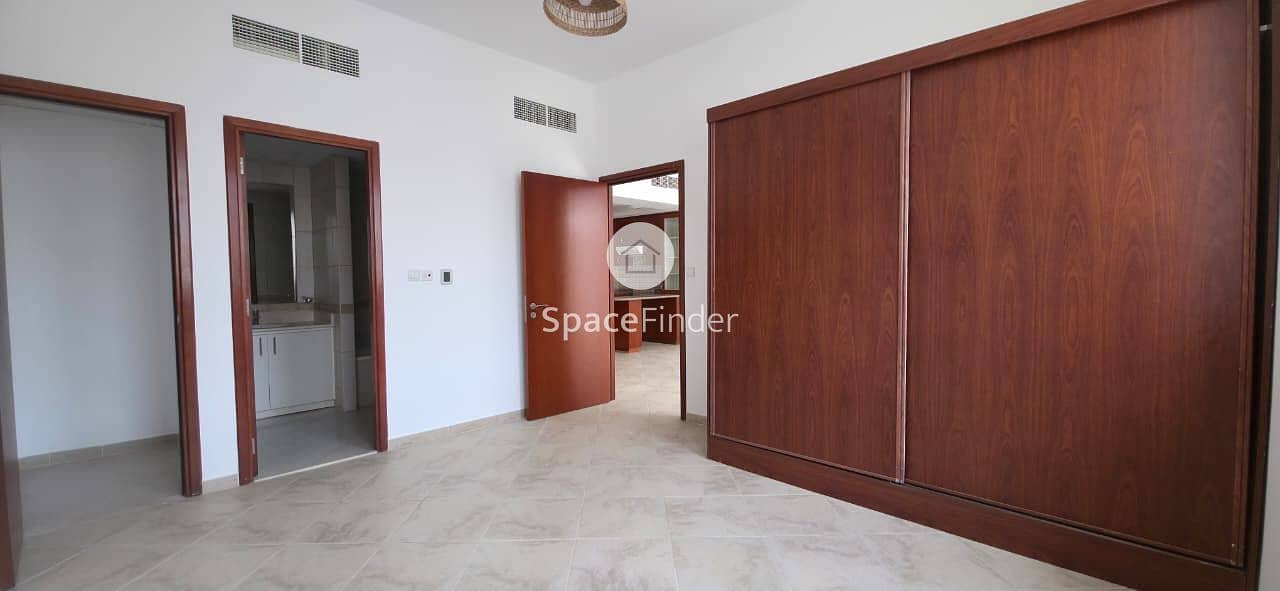 Large 1Bed Apartment | Sherlock House 1 | Prime Location