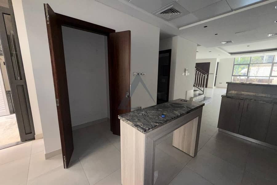 MODERN BRIGHT HOUSE | SPECIOUS | NEAR TO MALL | NEAR EXIT | NEAR MOSQUE