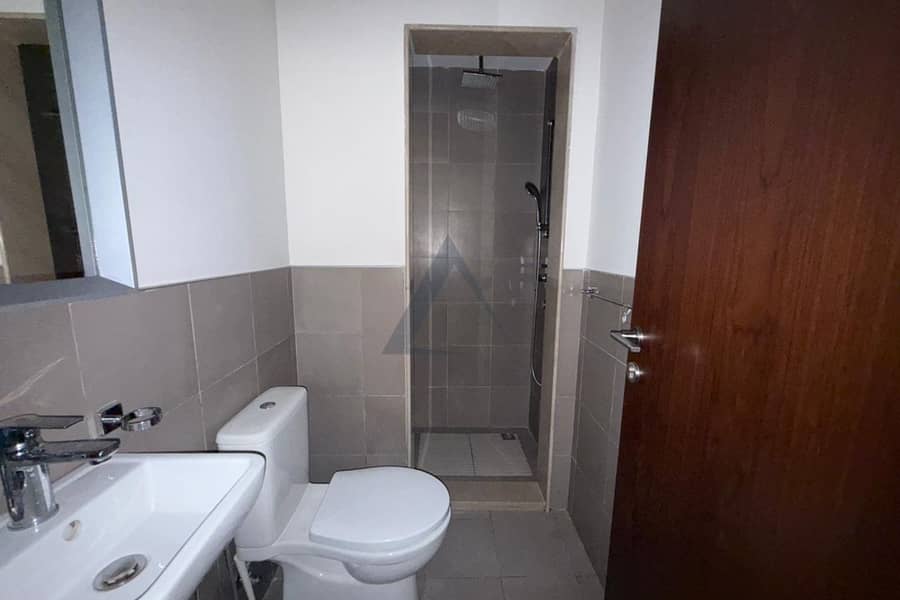 MODERN BRIGHT HOUSE | SPECIOUS | NEAR TO MALL | NEAR EXIT | NEAR MOSQUE - Image 25