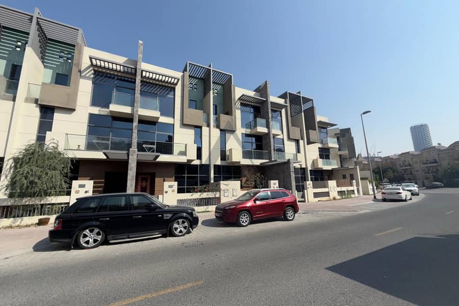 MODERN BRIGHT HOUSE | SPECIOUS | NEAR TO MALL | NEAR EXIT | NEAR MOSQUE - Image 26