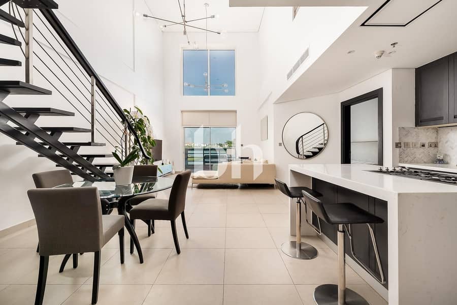 Upgraded Duplex | Lake View | Tenanted