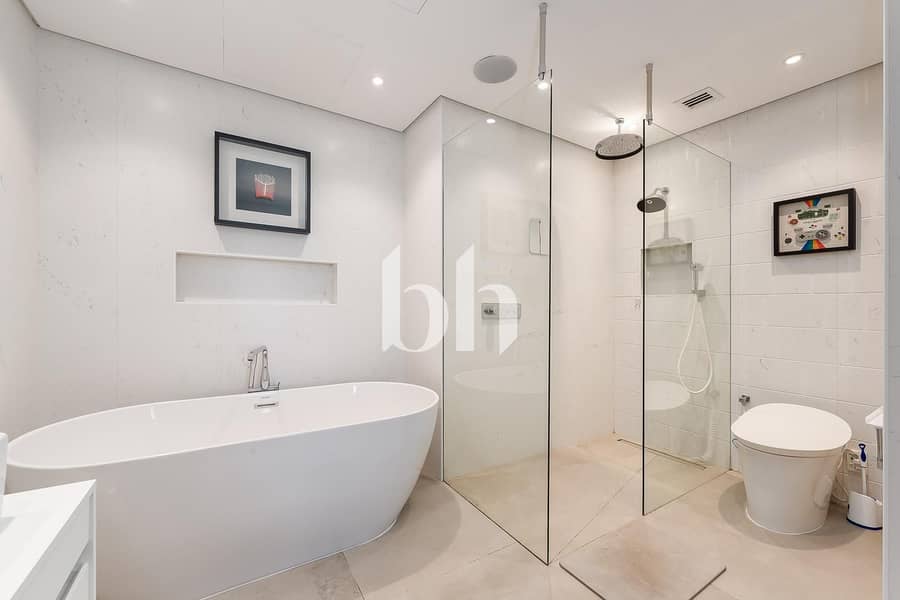 Upgraded Duplex | Lake View | Tenanted - Image 10