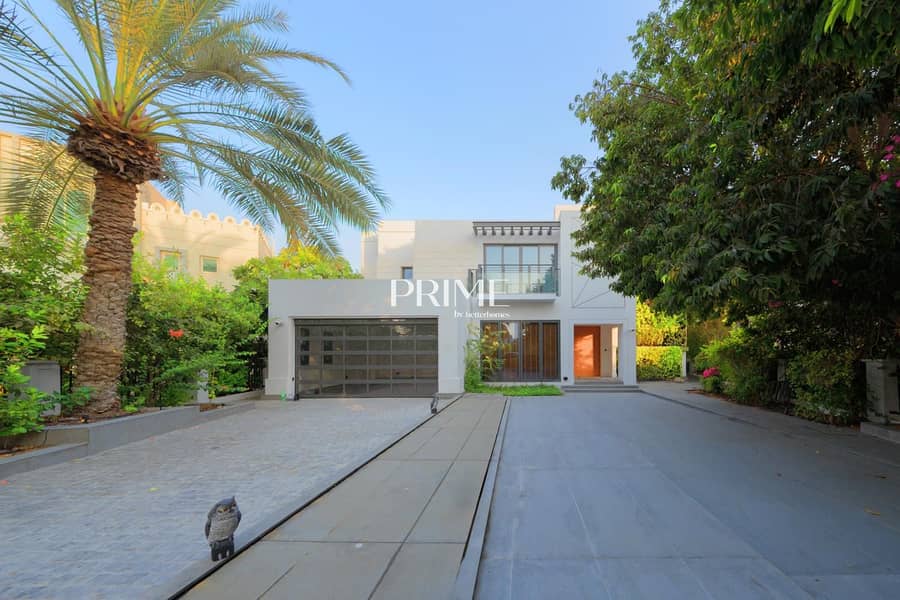 6 BR Upgraded | Lake View | Extended Plot, BUA