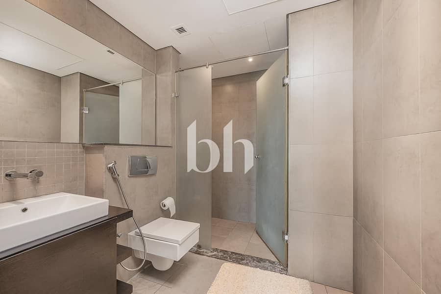 3BR Large | Terraced Duplex | Lake Views | VOT - Image 12