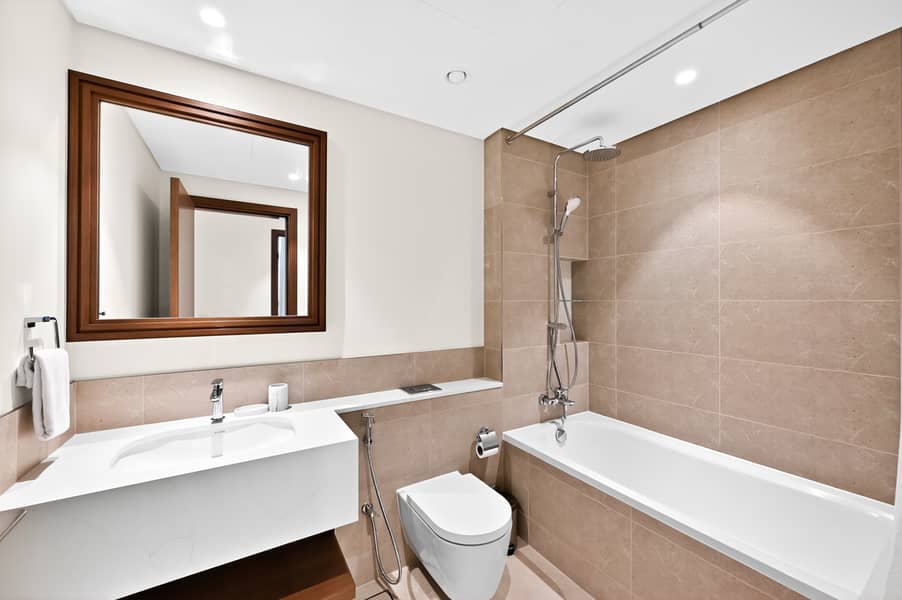 Seaside 2BD in Palace Residence, Emaar Beachfront - Image 15