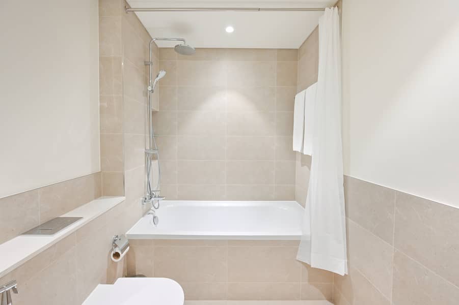 Seaside 2BD in Palace Residence, Emaar Beachfront - Image 16