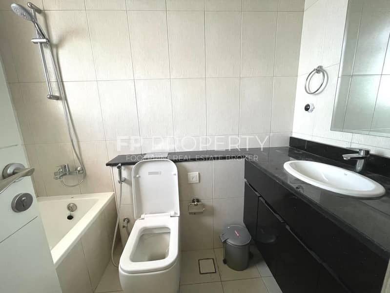 2BHK Luxury I Furnished | High Floor | 360° View - Image 11