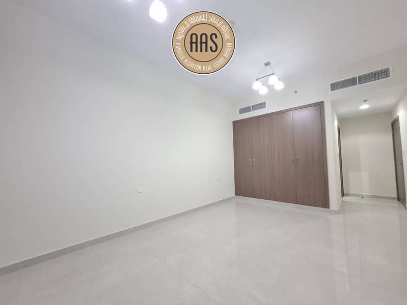 Easy access to metro Modern Style lavish huge brand new 1bhk with all amenities