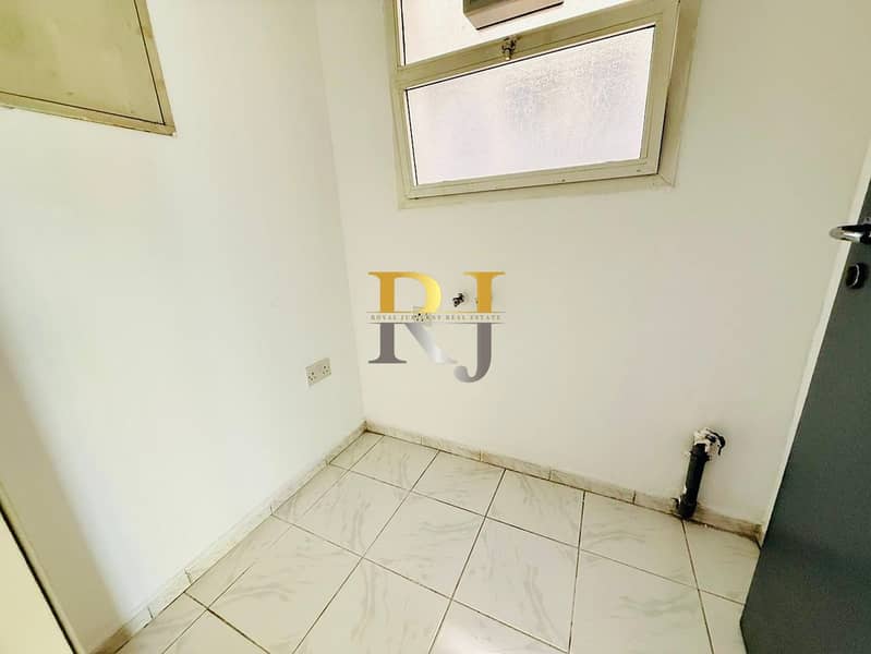 Hot Offer-Ready to move-Prime location. . - Image 9