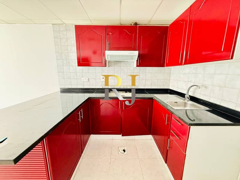 Hot Offer-Ready to move-Prime location. . - Image 11