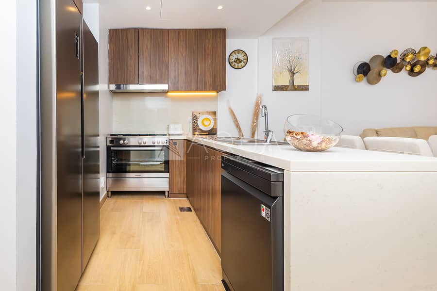 FULL SEA VIEW l 2 BEDS l HIGH FLOOR - Image 16