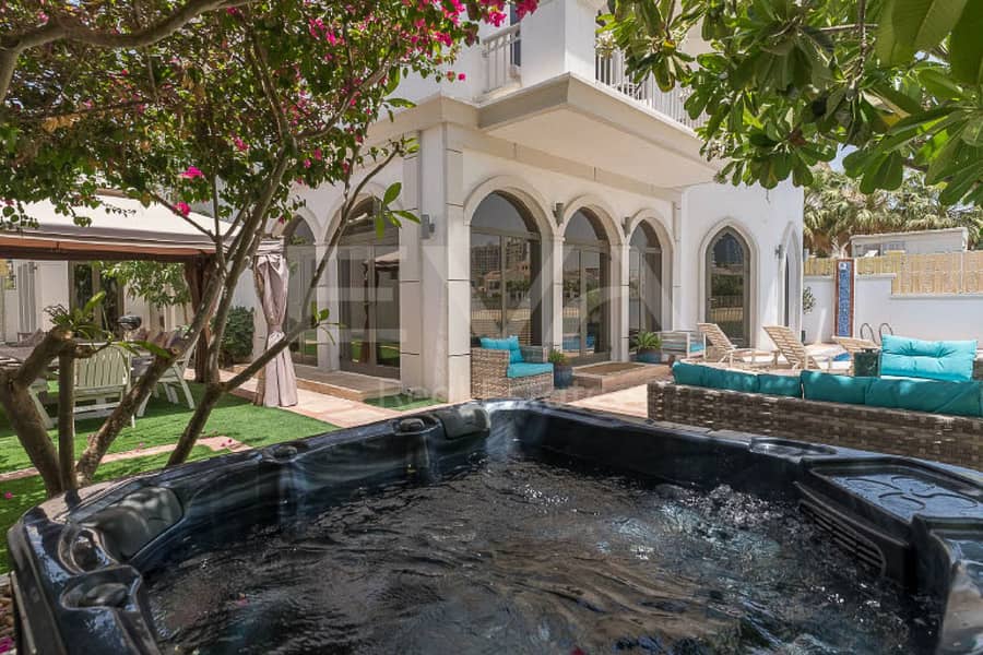 Upgraded | Central Rotunda | Fully Furnished