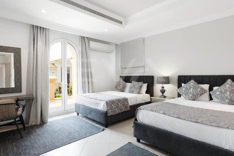 Upgraded | Central Rotunda | Fully Furnished - Image 9