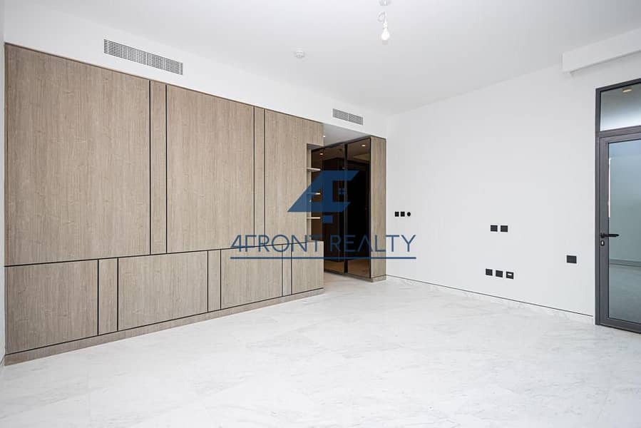 Rare Type B | Ultra Luxury | Superbly Located