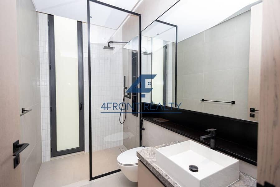 Rare Type B | Ultra Luxury | Superbly Located - Image 11