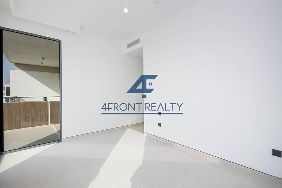 Rare Type B | Ultra Luxury | Superbly Located - Image 17