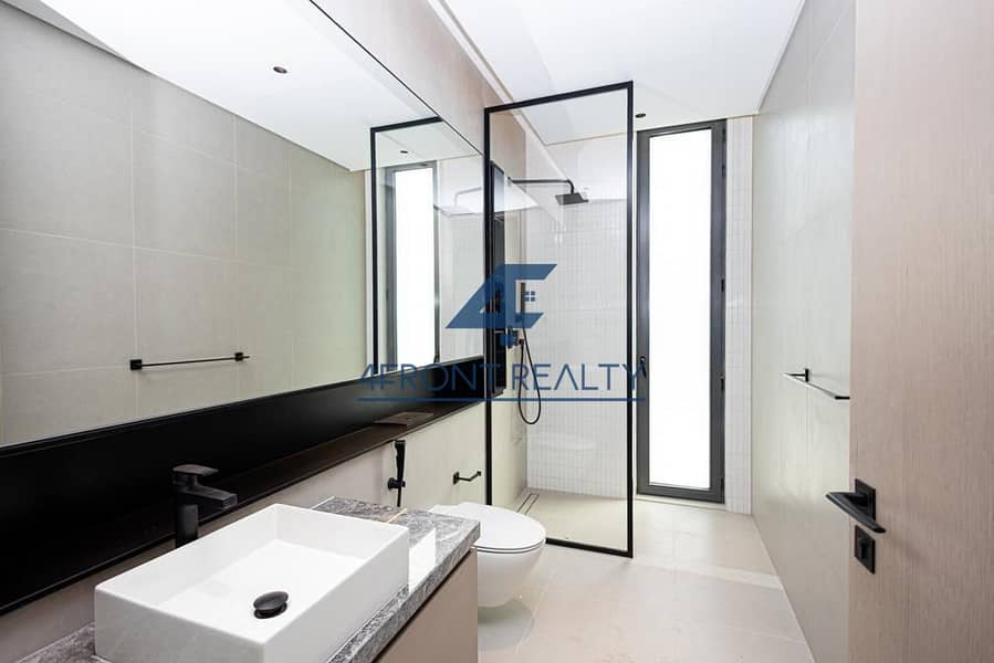 Rare Type B | Ultra Luxury | Superbly Located - Image 19