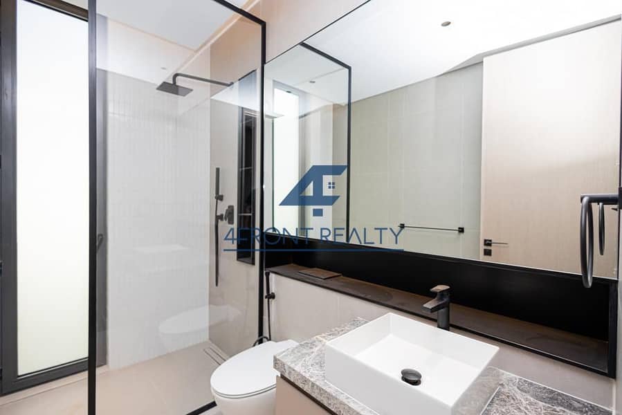 Rare Type B | Ultra Luxury | Superbly Located - Image 20