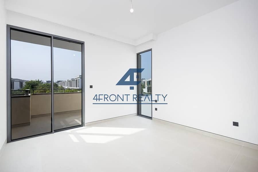 Rare Type B | Ultra Luxury | Superbly Located - Image 21