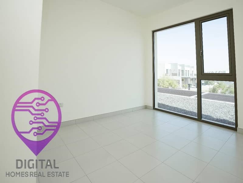 Modern Family Villa in Expo Golf Parkside 1 - Image 25