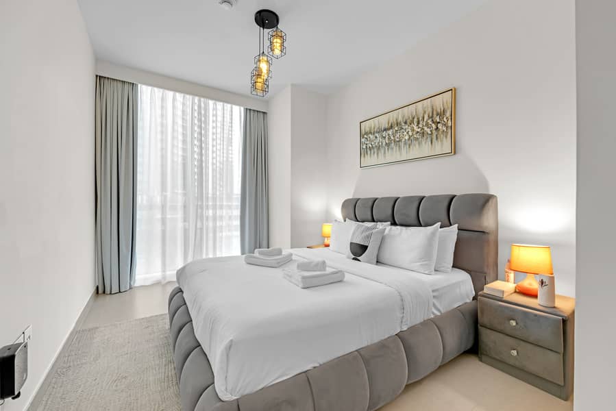 LUXURIOUS FURNISHED | SPACIOUS | BOULEVARD VIEW - Image 15