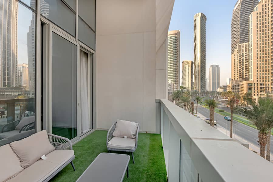 LUXURIOUS FURNISHED | SPACIOUS | BOULEVARD VIEW - Image 30