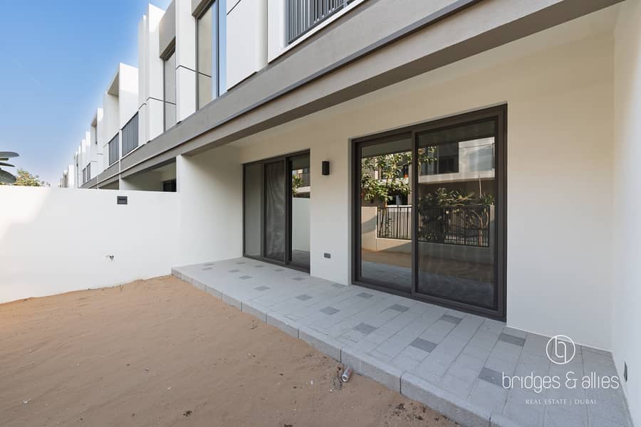 SINGLE ROW | 3 BR | RENTAL | BRAND NEW | - Image 12